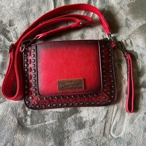 Wrangler rivets crossbody purse NWOT in color red